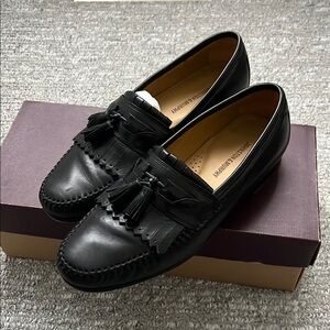 Elegant Black Leather Tassel Loafers
